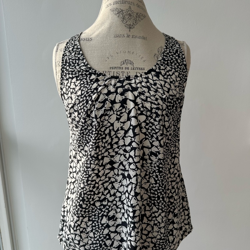 Joie Black and White Bow Print Women's Top